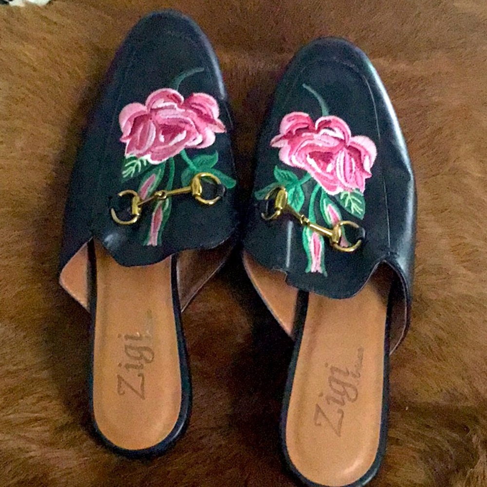 ZIGI ARTISAN SLIP ON’S